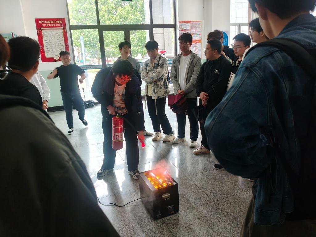 Beat365官网开展灭火实操演练